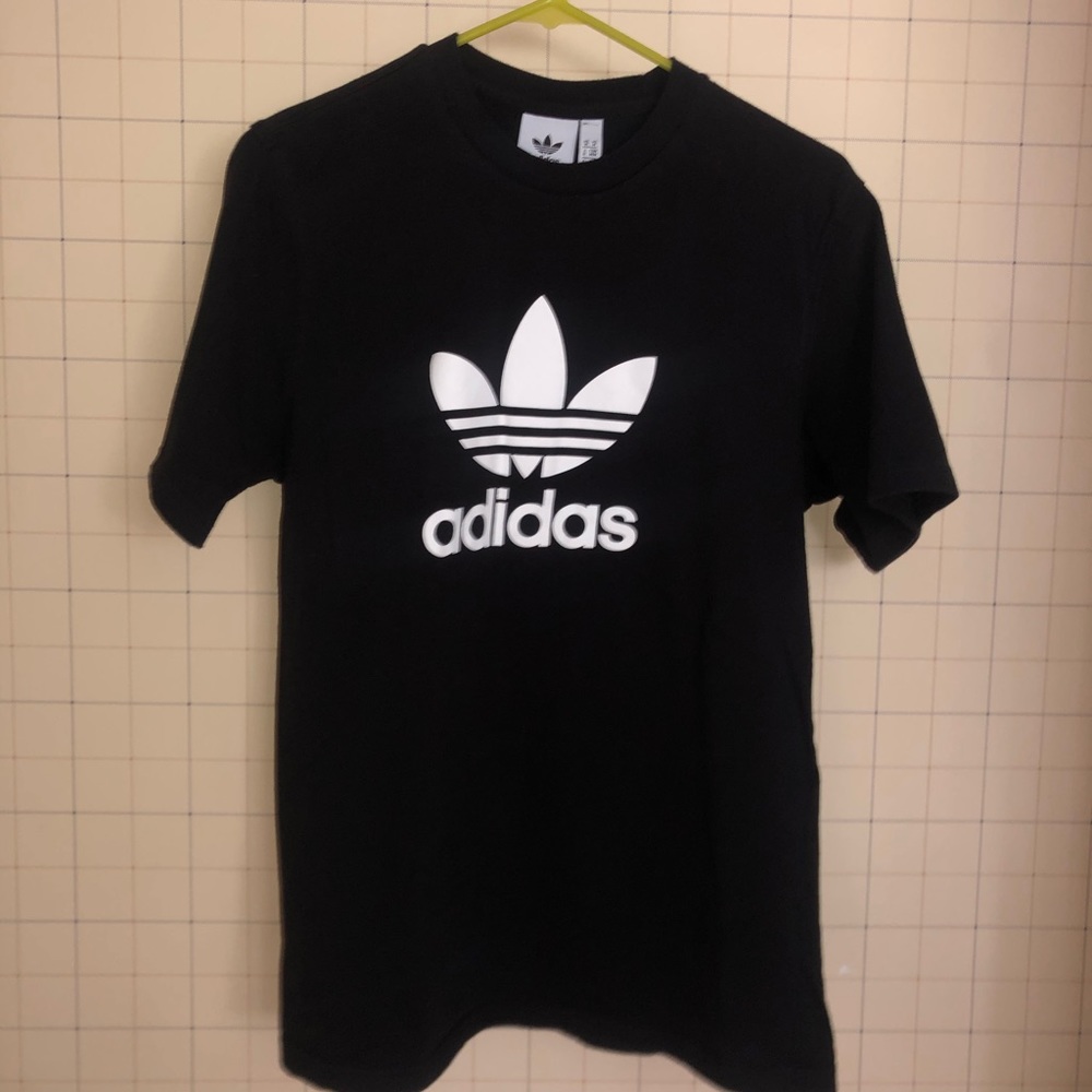 Adidas T-shirt